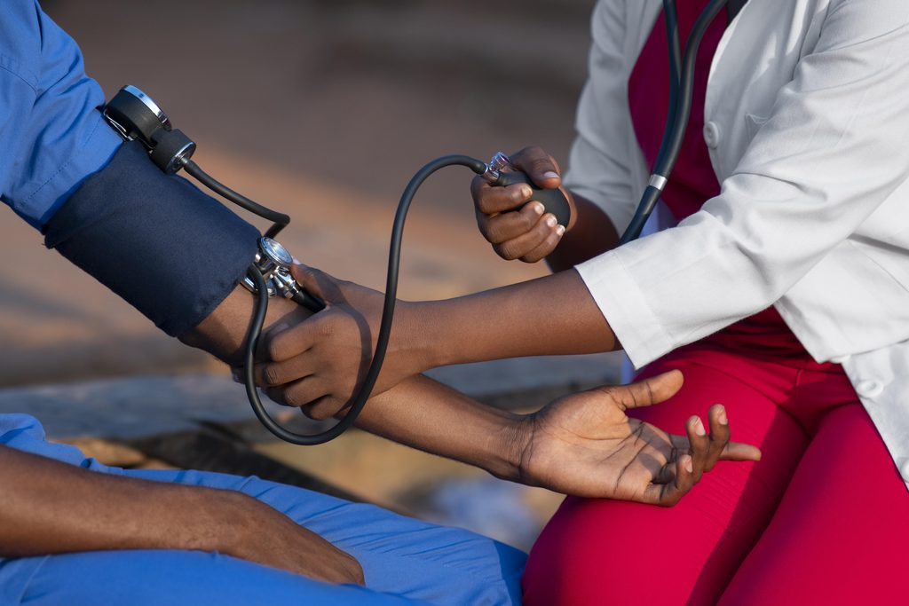 africa humanitarian aid doctor taking care patient (1) africa humanitarian aid doctor taking care patient (1)